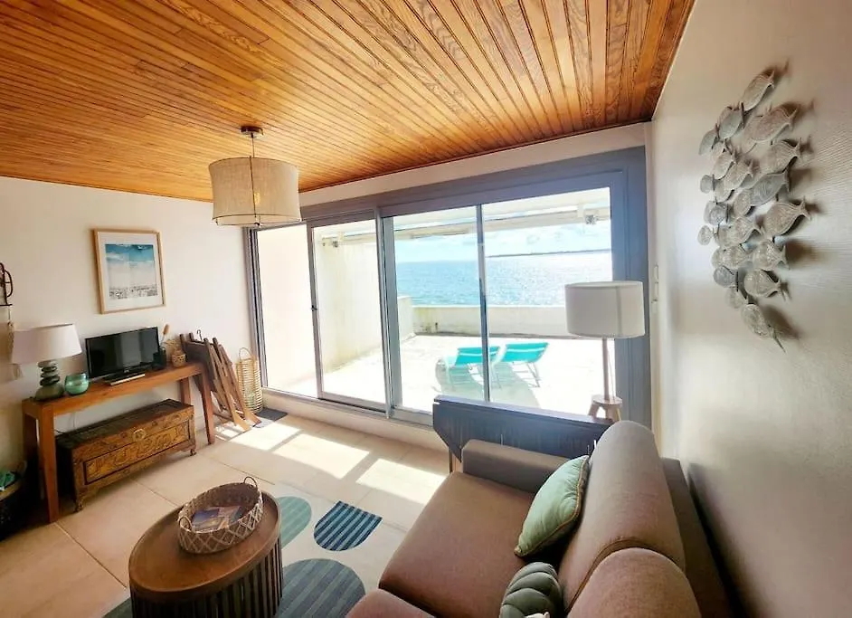 Appartement Studio Les Pieds Dans L'Eau Et Parking Concarneau